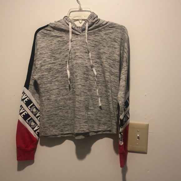 No boundaries-M (7-9 )-love hoodie crop top - Picture 4 of 12